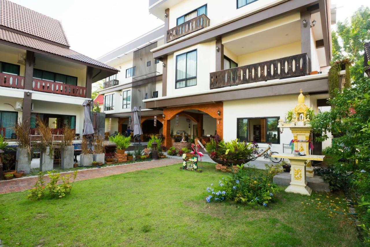 Sriananpura Hotell Chiang Mai Eksteriør bilde